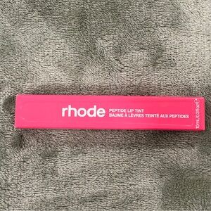 Rhode Peptide Lip Tint in Guava Spritz